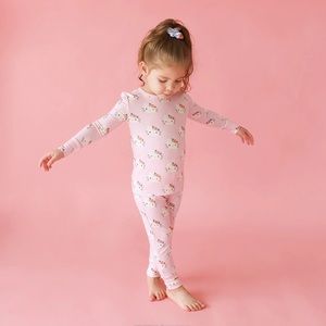 BNIB Posh Peanut Hello Kitty Pastel Pink Classic Pajama Set 5/6